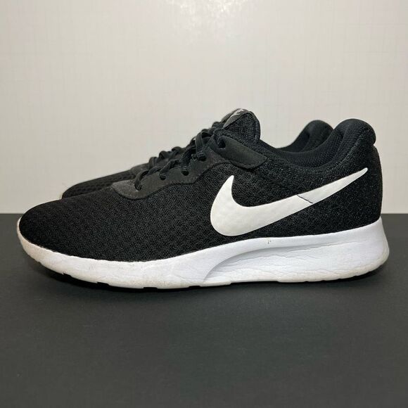 Womens NIKE Tanjun Black Running Shoes / Size 7.5 - Picture 3 of 9
